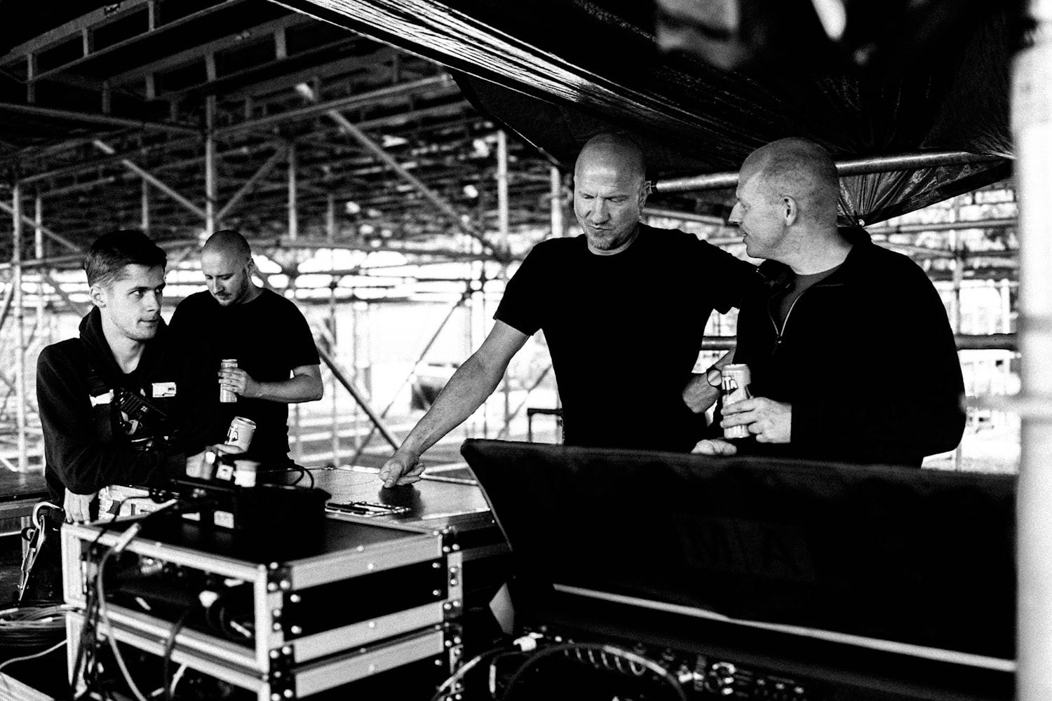 De Pyred-crew bereidt een show voor