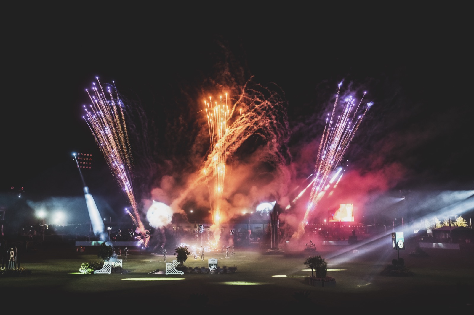 Fontaines et feu d’artifice dans la piste des Brussels Stephex Masters, 2025